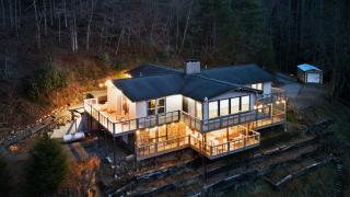 5br! Smokey Mountains! Hot Tub, Game Room - Robbinsville - 0