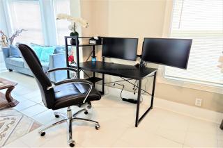 CasaAzul-2605A-Couples Retreat By Beach & Pleasure Pier 1 block away- 2BED 2Bath- 7 Minutes to Cruise Terminal - Galveston - 4