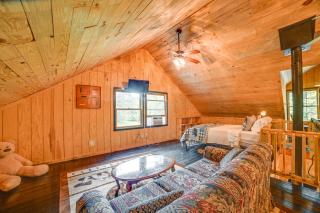 Dover Vacation Rental with Hot Tub and Horse Pastures - Dover - 1