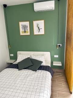 Modern studio overlooking downtown - Makarska - 5