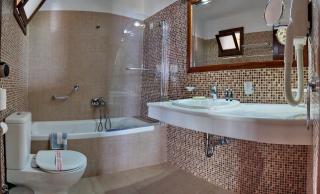HOTEL VICKY II - Plomari - 7