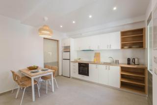 Lindas Convent Garden Home 1 - 8