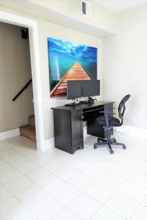 CasaAzul-2605B-Pleasure Pier & Beach a block away- 3BED 2Bath 7 Beds- 7 Minutes to Cruise Terminal - Galveston - 3