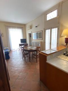 Royal Apartment in San Domenico Maggiore - Nápoles - 4