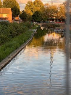 Mona's Home - Dagenham - 7
