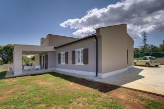 Luxurious Holiday Home with Pool in Kavran - Kavran - 8