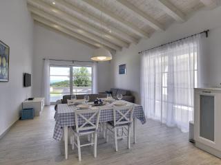 Luxurious Holiday Home with Pool in Kavran - Kavran - 1