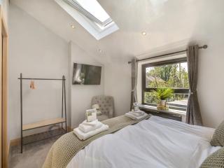 Squirrel Cottage - Glossop - 2