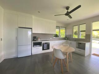 Ranch Retreat - Kewarra Beach - 7