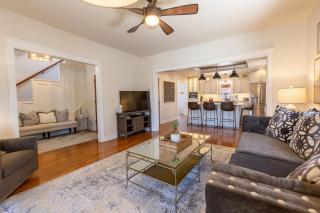 Luxury Home w/ Private Patio Mins away from DT RC - 1