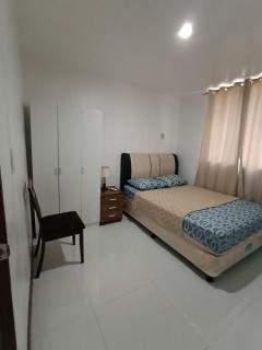 Three-Bedroom Holiday Home - 4th Floor Stairs Only - Mactan - 1