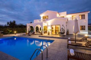 Cocoon Luxury Villa In Coral Bay-3 Min To Beach - Peyia - 9