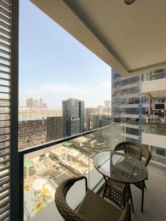 Amazing Unit and View in Uptown Parksuites BGC - Manila - 5