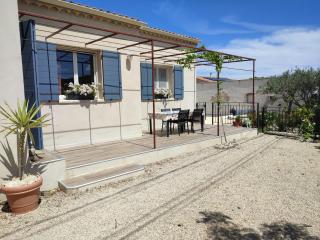 Maison entière avec piscine, au cœur des vignes. - Tavel - 0