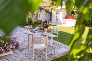 Moukas Seaside Apartments Romantico - 4