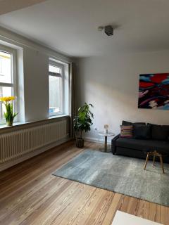Großzügige 3-Zimmer Altbauwohnung - Kiel - 8