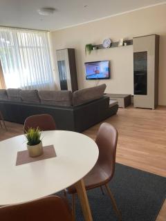 Spacious Apartment with Self Check-in - 0