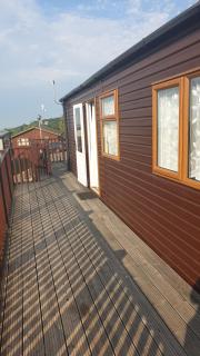 Holiday Lodge, sleeps 4, with sea & countryside views - Ore - 9