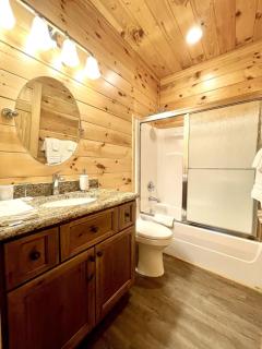 Perfect Stay for Fishing, Hiking, R&R - Charming Sapphire Bear Home - Tellico Plains - 4
