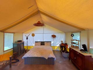 Glamping with private bathroom and spacious garden - Roussines - 9