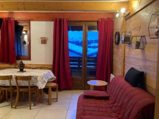 Les Saisies Appartement 6 8 personnes en plein centre avec 1 chambre et 2 espaces sous pentes non fermés - Remontées mécaniques à 200 m - Hauteluce - 3