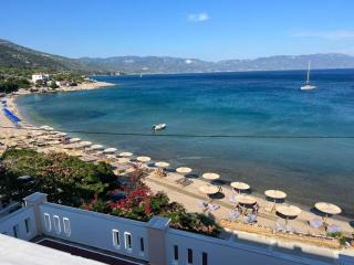 Nereides Seaside Apartments - Marathokampos - 0