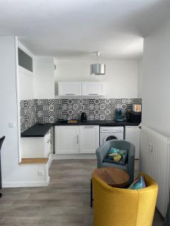 Studio hypercentre 27m2 avec balcon et parking - Aix-les-Bains - 9