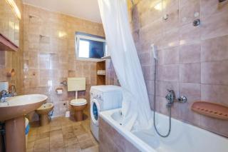Cozy apartment with a sea view - Lovran - 3