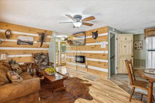 Smokey Max Chalet - 5