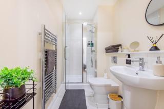 Prime Luxury, Heathrow, FreeParking, WiFi, Netflix - Yiewsley - 6