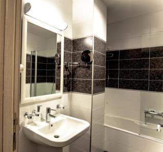 Caspian Riviera Grand Palace Hotel - 4