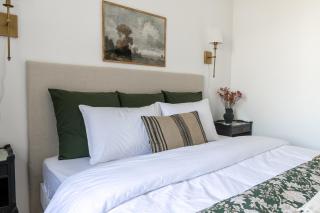 Logement 2 chambres spacieux Lit King Verdun parking gratuit - Valence - 0