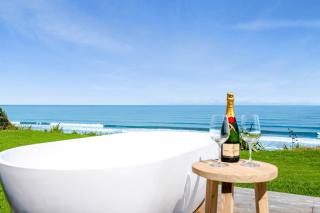 MOKAU BEACH HOUSE - 4