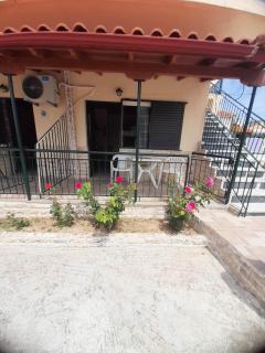 Christina Sunny Rooms - Loutsa - 2