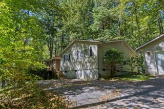 Autumn Ridge - - 5