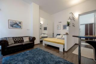 Stylish Downtown Studio - 2