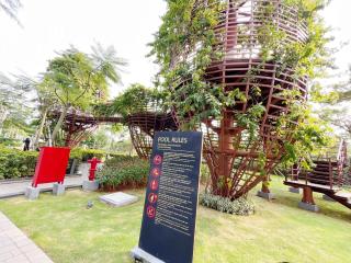 Gold Coast Sea View Apartments by Rentrooms - Jakarta - 1