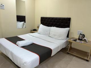U LIFE HOTEL - Mumbai - 6