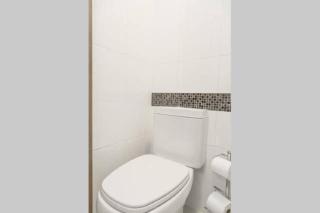 Belo Exclusivo AP Com Garagem na Cidade Baixa Próximo a Santa Casa, UFRGS e Centro Histórico - BnB Serviços Inteligentes Por Fioravante - 2