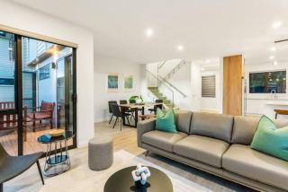 Pristine Modern Central Home - Netflix - Heatpump - Auckland - 9