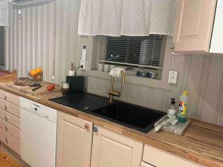 Fantastisk sjøhytte, 10 sengeplasser, strand og egen brygge - 7