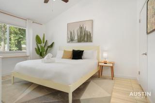 Stylish Austin Retreat w Luxurious King Bed and WD - Austin - 1
