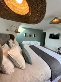 Manoir Les Feuillantines Piscine & Spa - Isques - 8