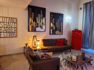 INDUSTRY HOME - 7