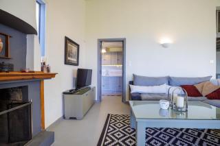 Villa Filokalia With Exceptional View - Happy Rentals - Kastro Kyllini - 2