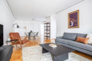 Midtown 2BR w Gym Doorman nr Central Park NYC-506 - New York - 9