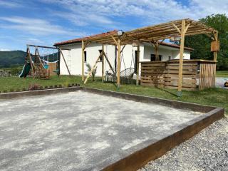 Villa jacuzzi, terrain de pétanque et aire de jeux vue sur les Pyrénées - Seilhan - 8