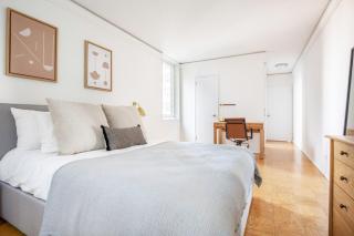 Midtown 2BR w Gym Doorman nr Central Park NYC-506 - New York - 2