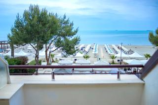 Hotel Oaz - Golem - 9
