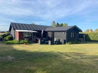 House With A Beautiful View Of The Sea And Bogø - Stubbekøbing - 9